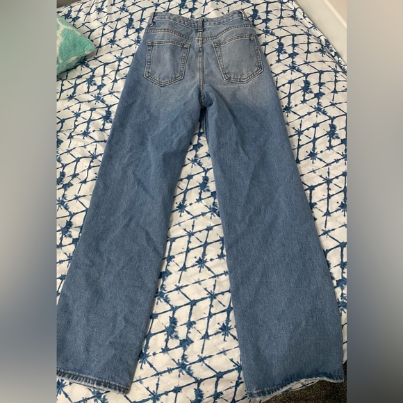 Ripped jeans - Picture 2 of 3